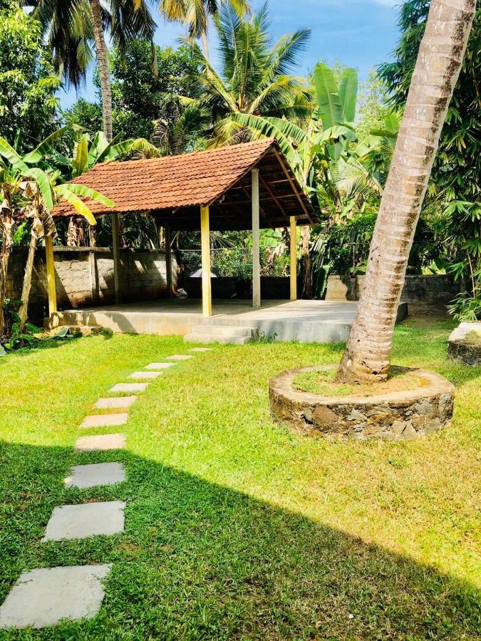 Talalla Village Beach Resort Extérieur photo